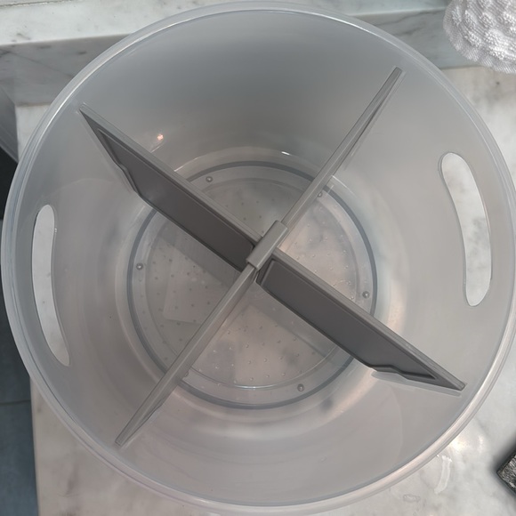 NWOT MadeSmart divided bath tote - Picture 8 of 10